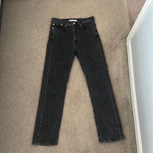 ✨2 for $30!✨ Women’s Levi Wedgie Straight Jeans